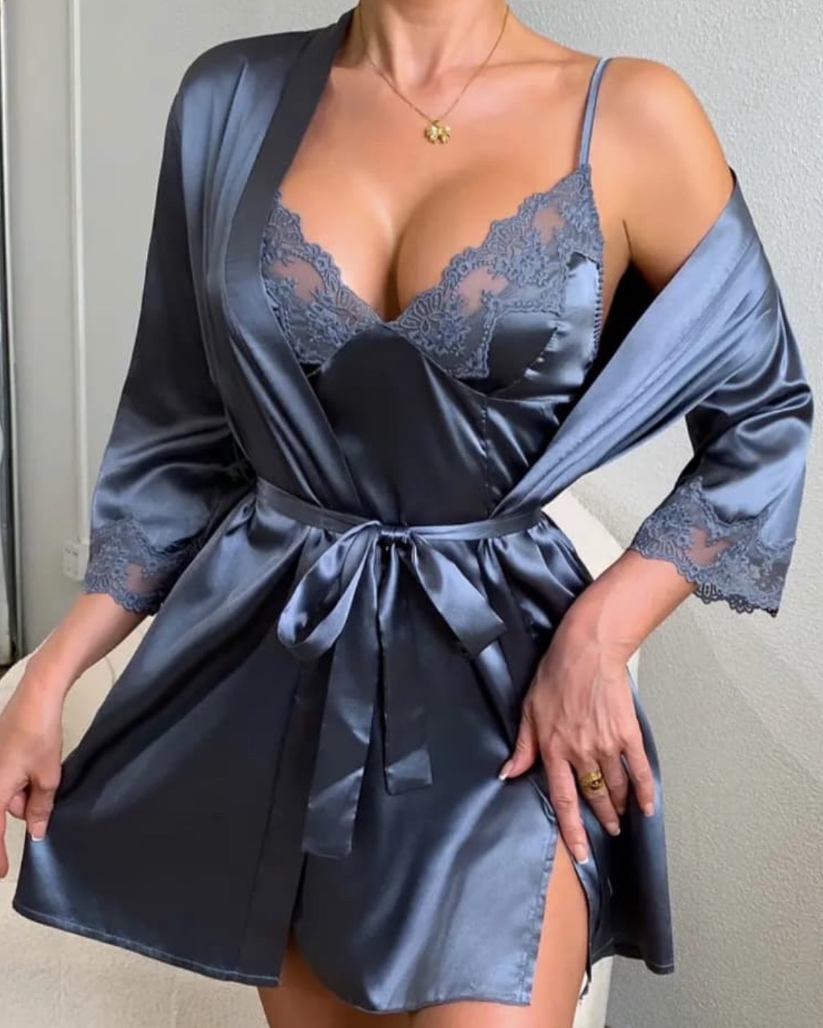 Grey-blue robe and slip set with lace edging